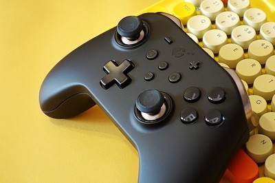 完美適配,敢叫板任天堂switch的游戲手柄多瘋狂